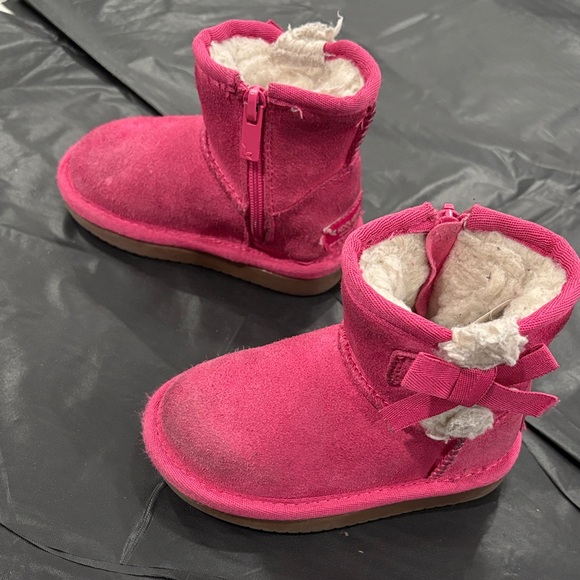 Koolaburra Pink Kids Boots - Picture 3 of 9